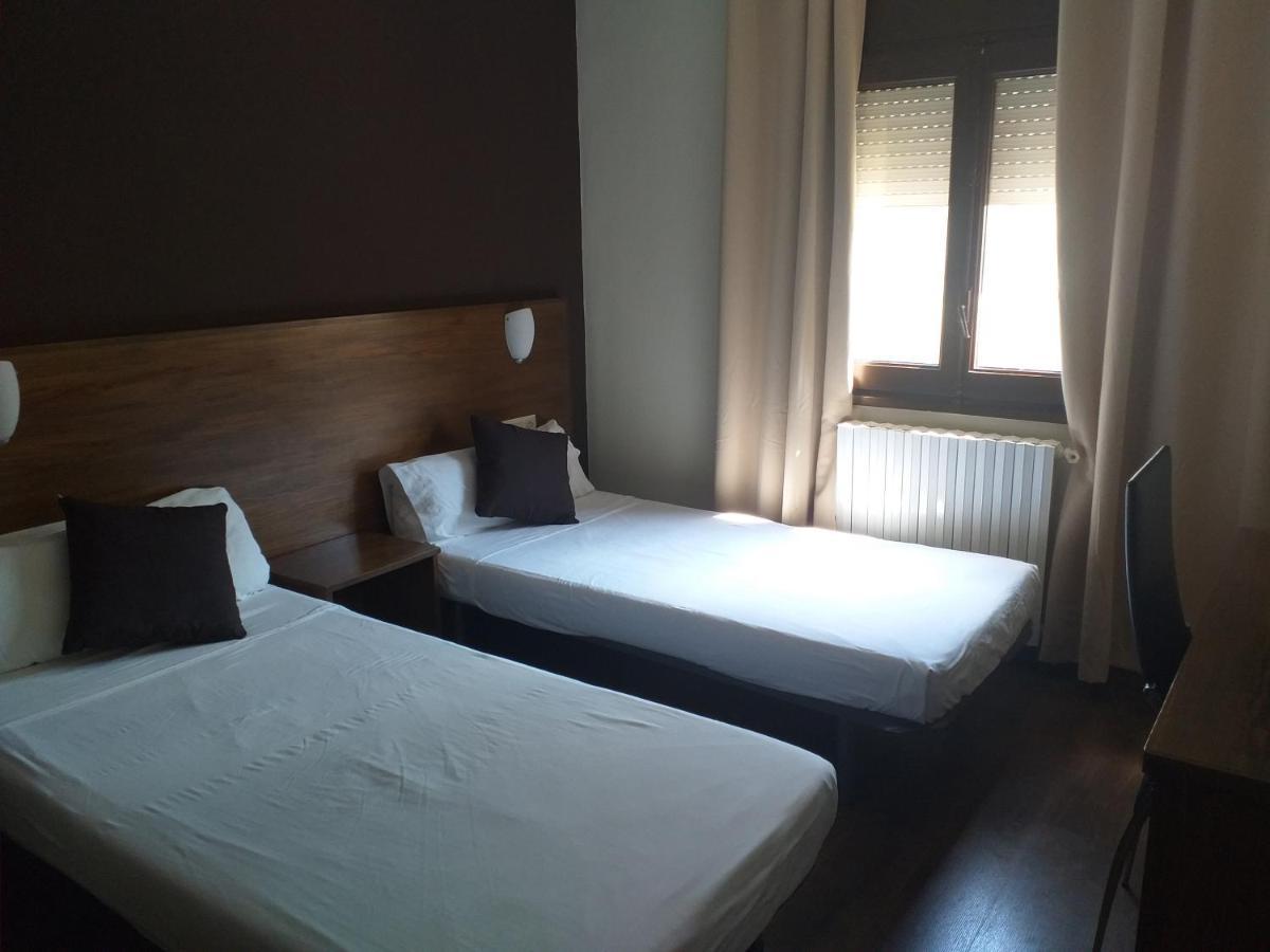 Hostal Sant Marçal Amer Dış mekan fotoğraf